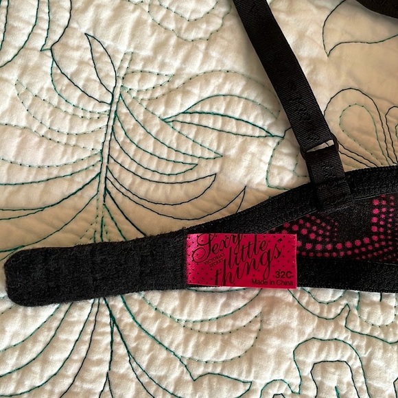 VS Sexy little things Heart bra 32C push-up pink hearts on black mesh - Picture 6 of 6